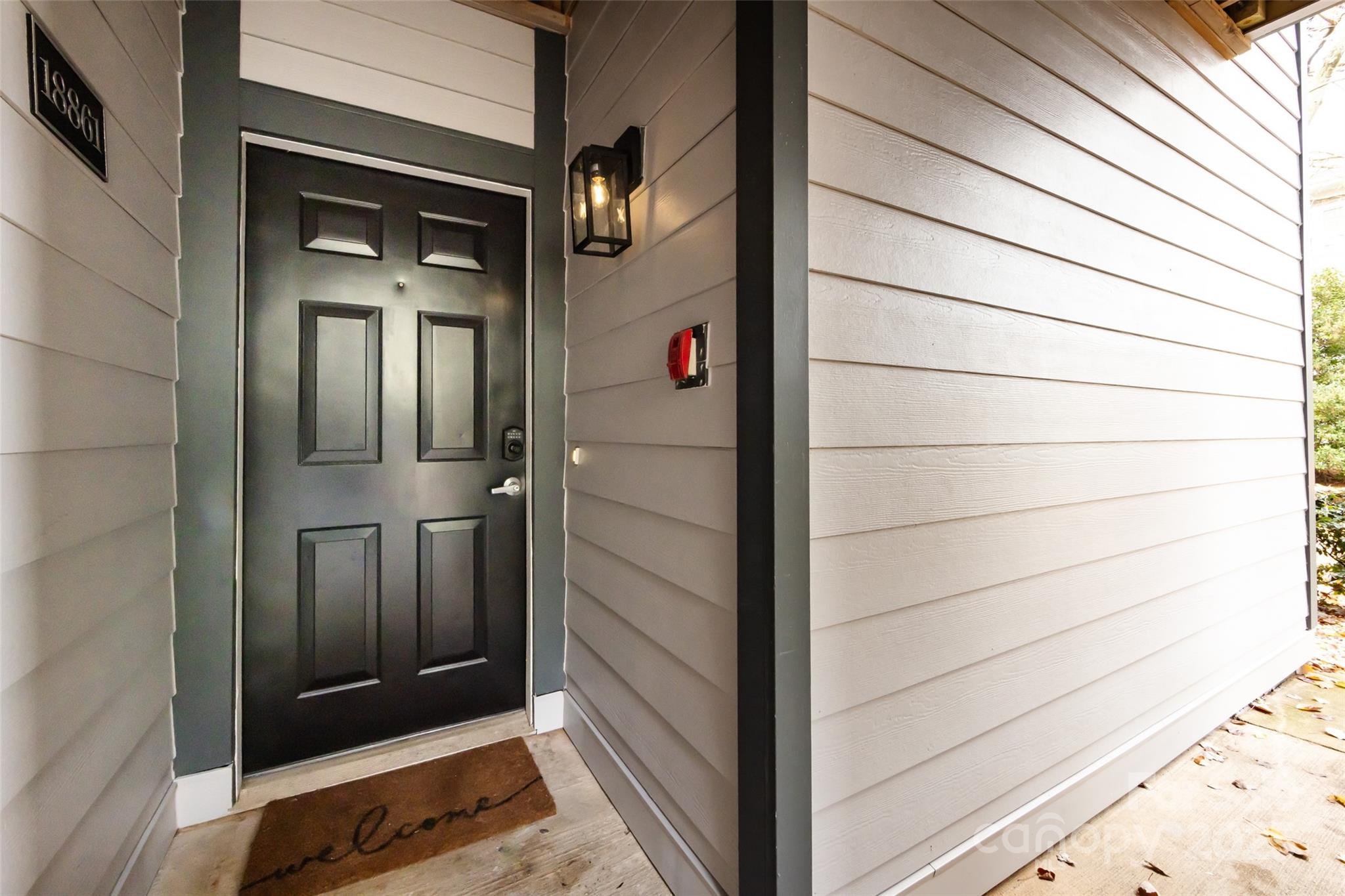 18861 Vineyard Point Lane