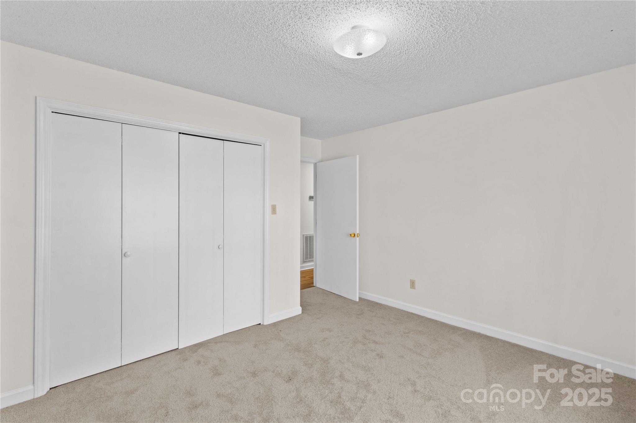 864 Hunter Drive