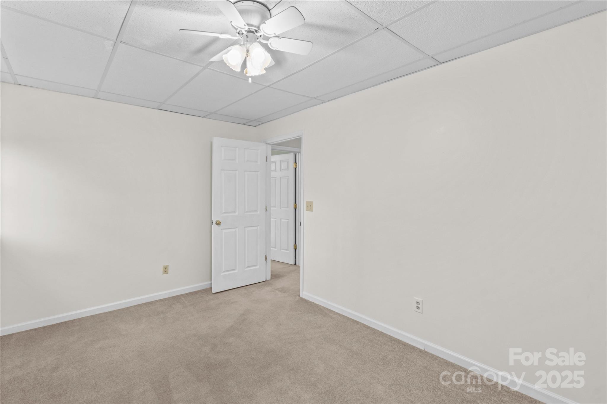 864 Hunter Drive