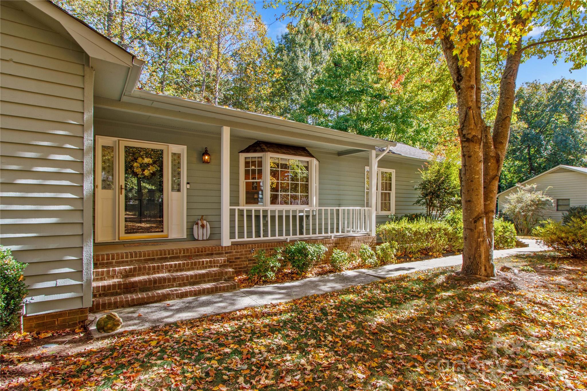 864 Hunter Drive