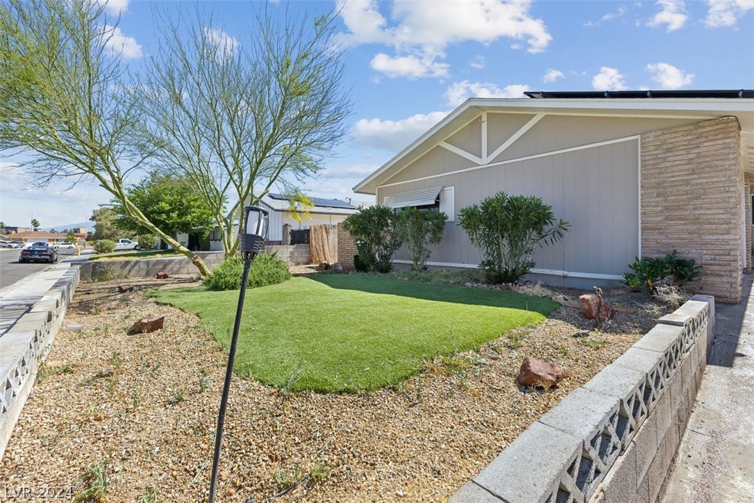 701 Bloomingfield Lane