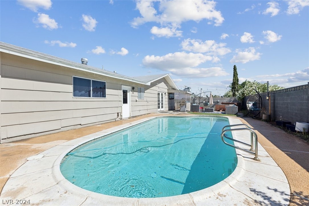 701 Bloomingfield Lane