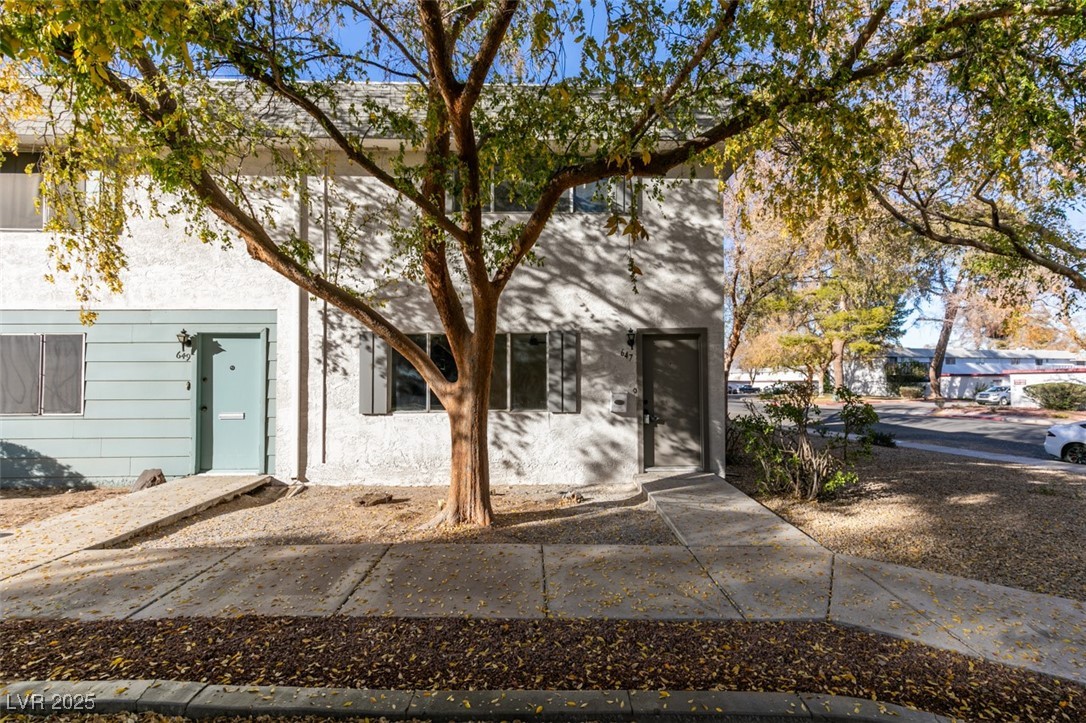 647 Greenbriar Townhouse Way