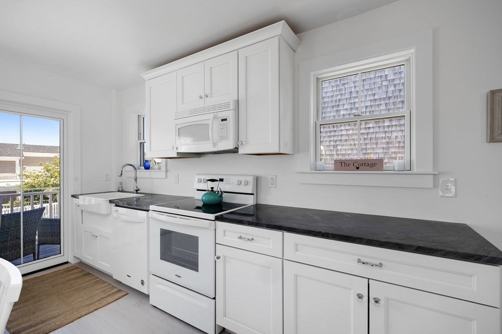 13 Lewis Ct