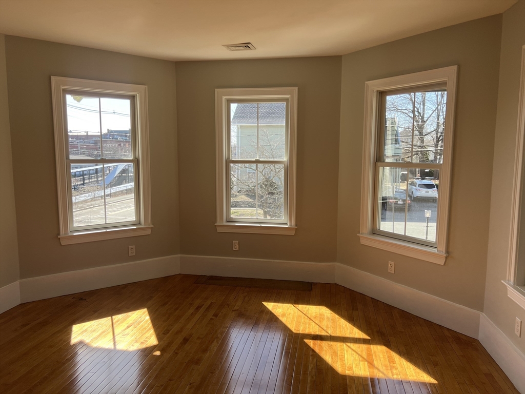 52 North Ave # 1