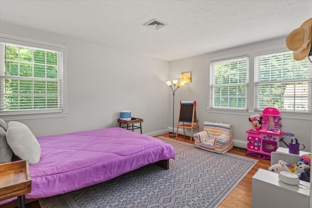 25 Hearthstone Cir