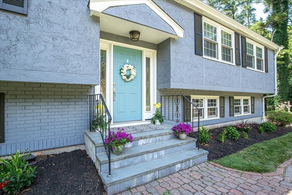 25 Hearthstone Cir