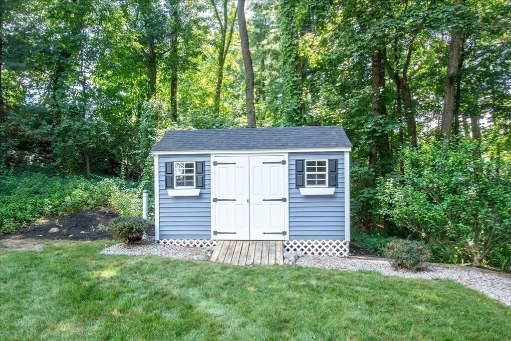 25 Hearthstone Cir