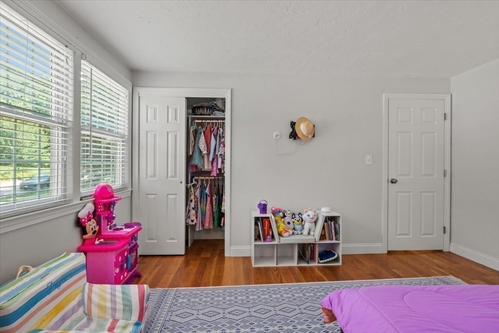25 Hearthstone Cir