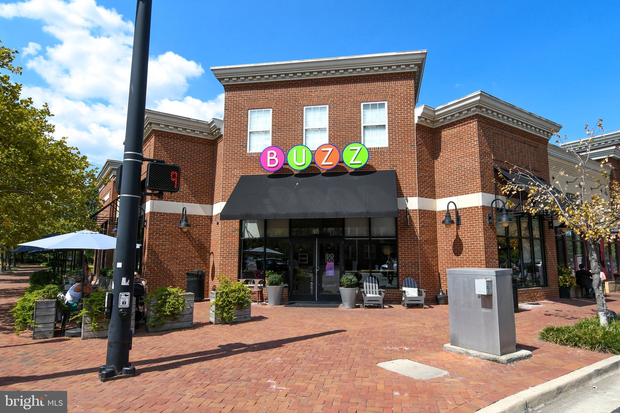 1604 W ABINGDON DRIVE 301