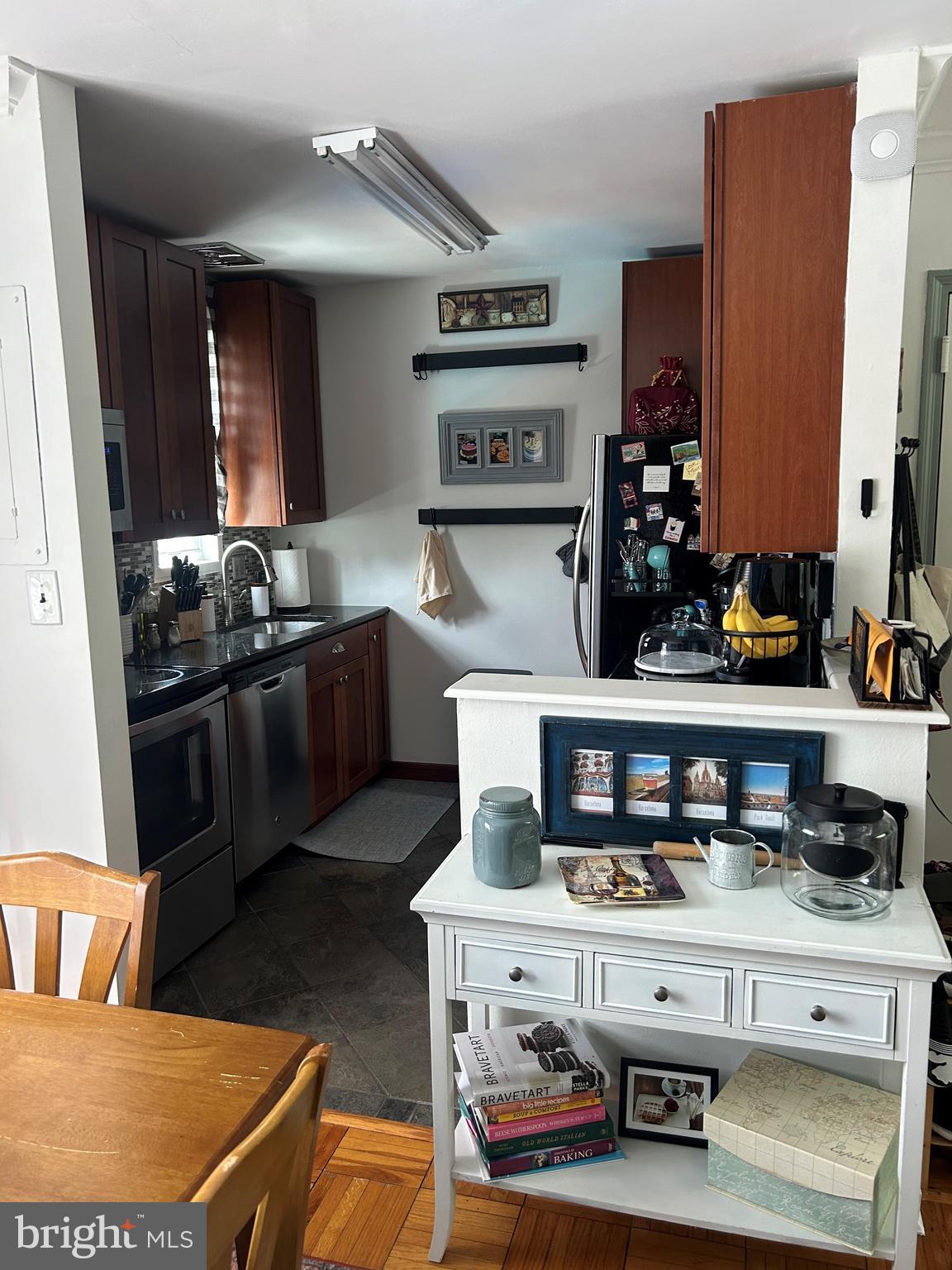 1604 W ABINGDON DRIVE 301