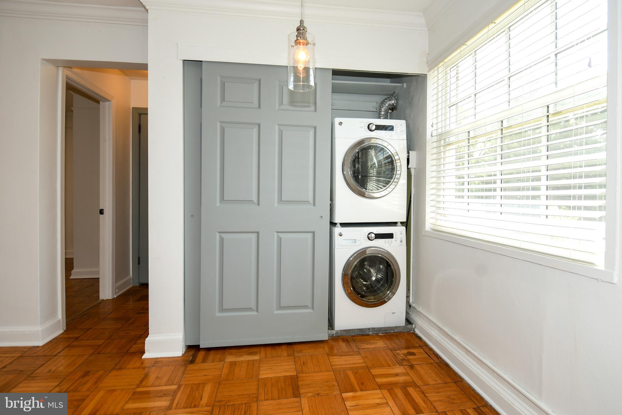 1604 W ABINGDON DRIVE 301