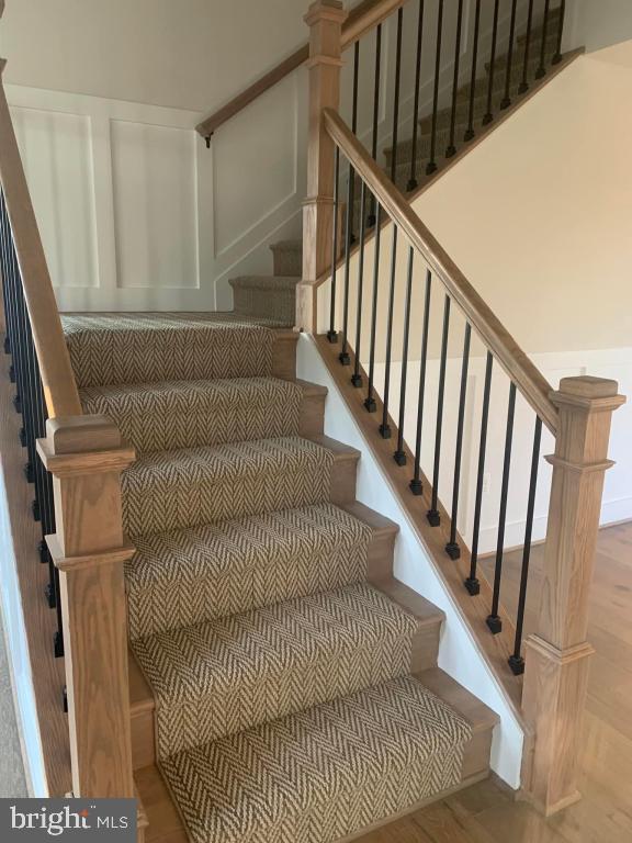 9827 THOROUGHBRED ROAD