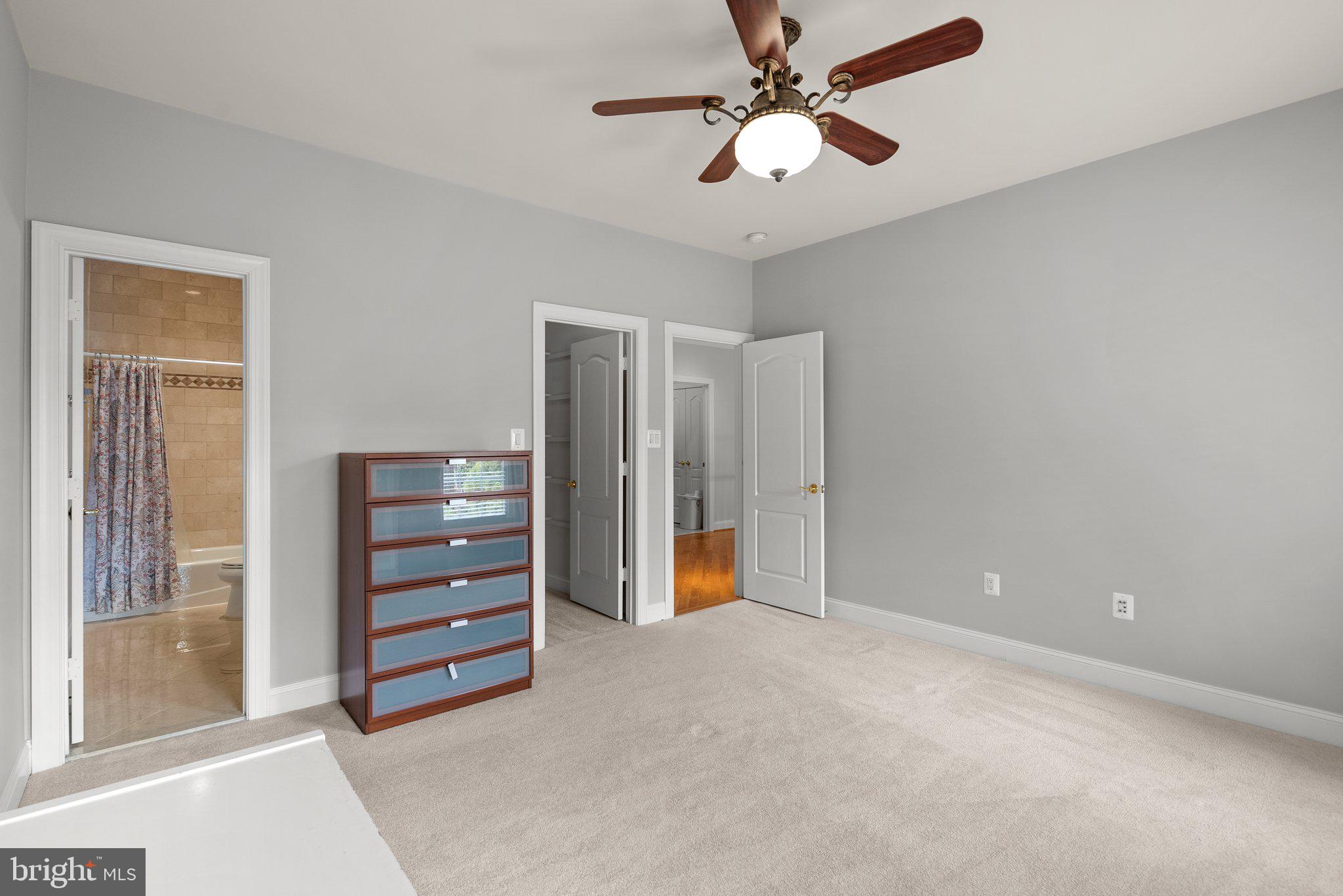 8262 TRAILWOOD COURT