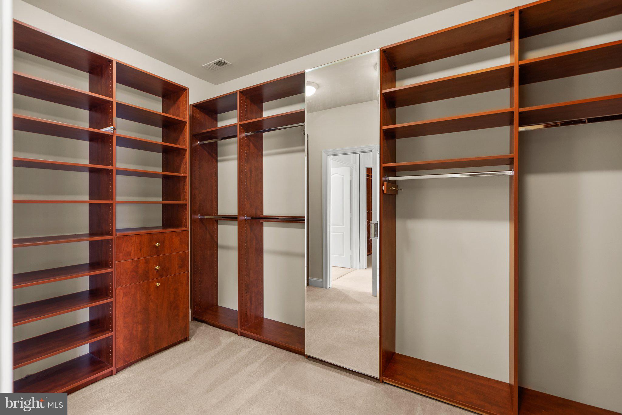 8262 TRAILWOOD COURT