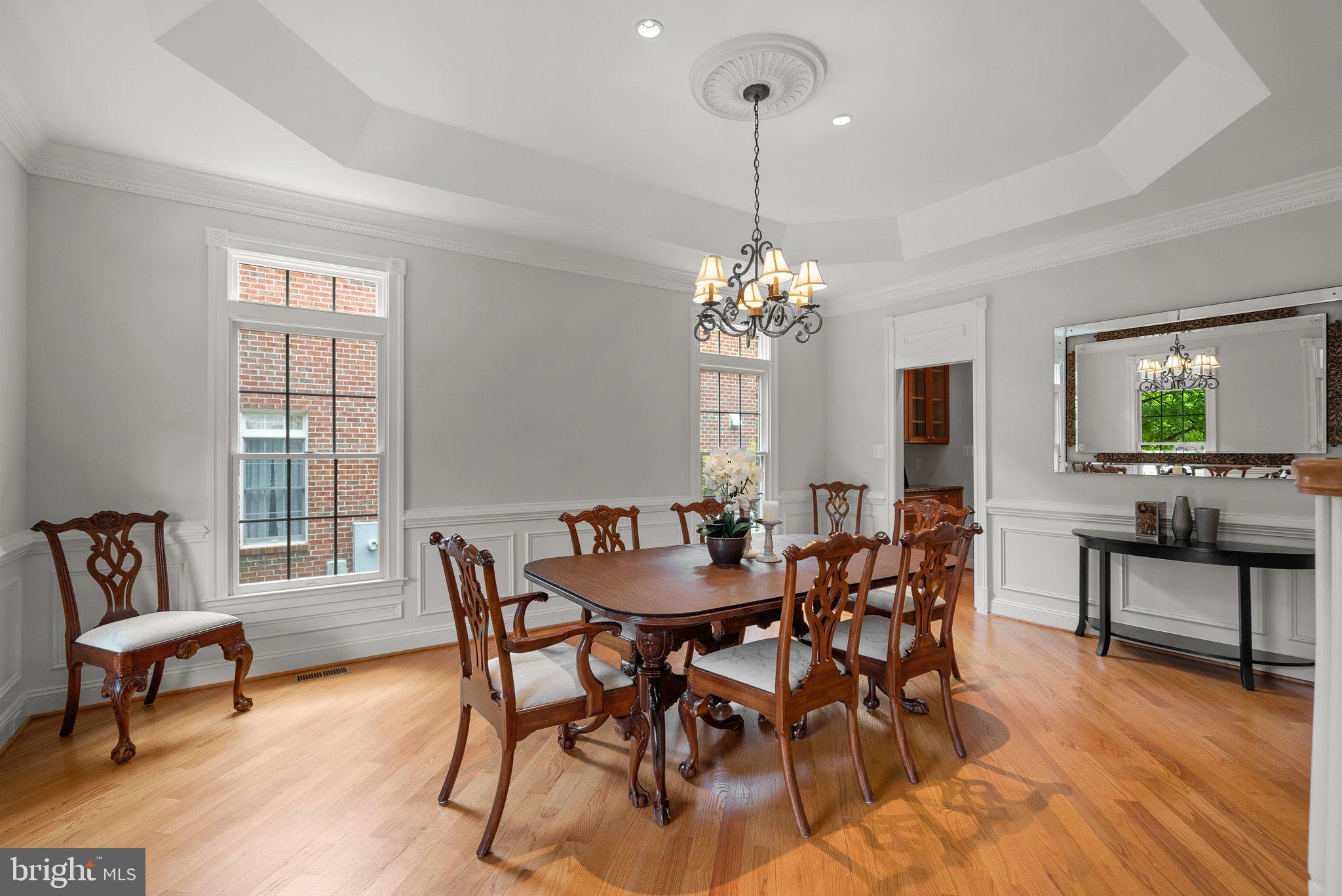 8262 TRAILWOOD COURT