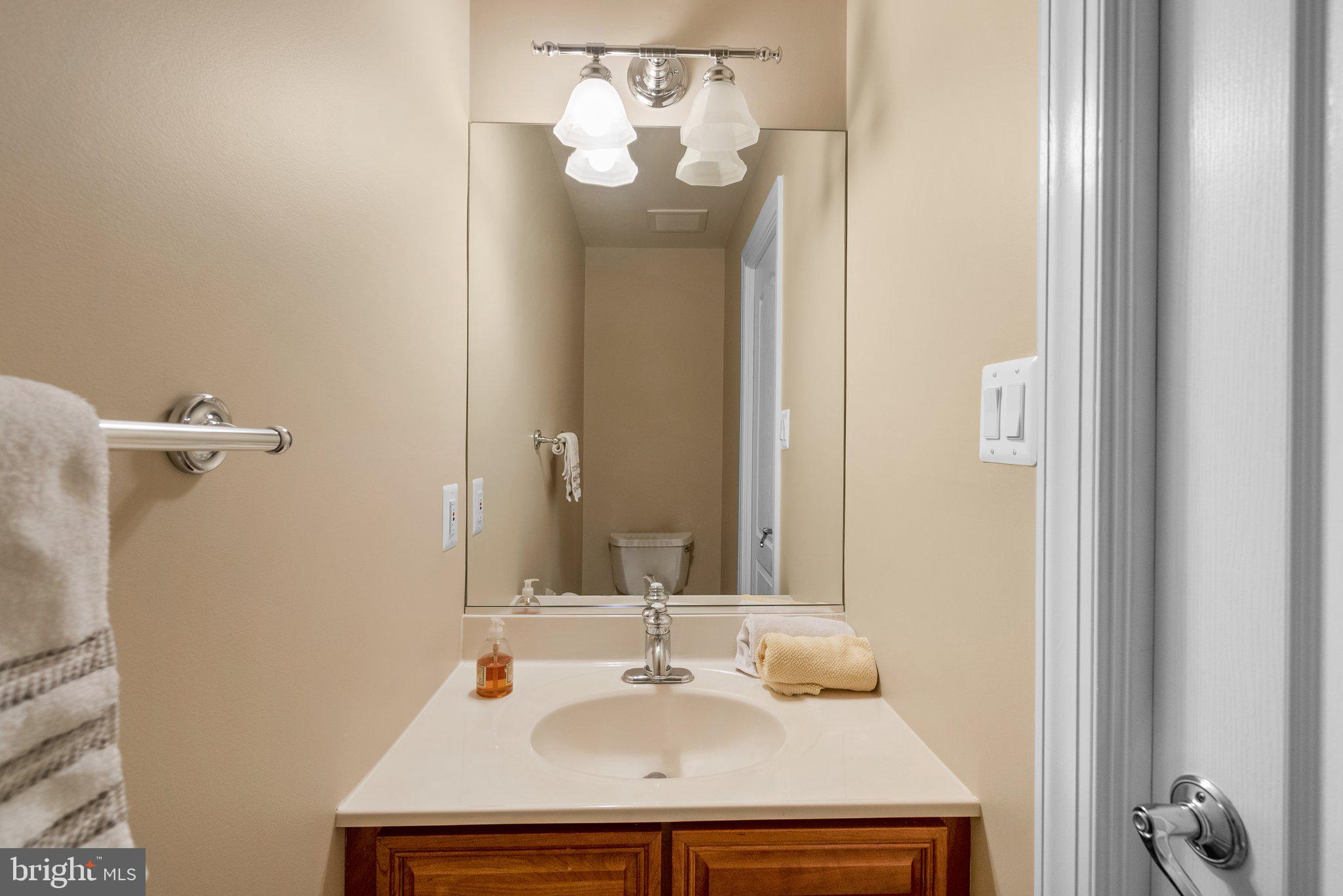 8262 TRAILWOOD COURT