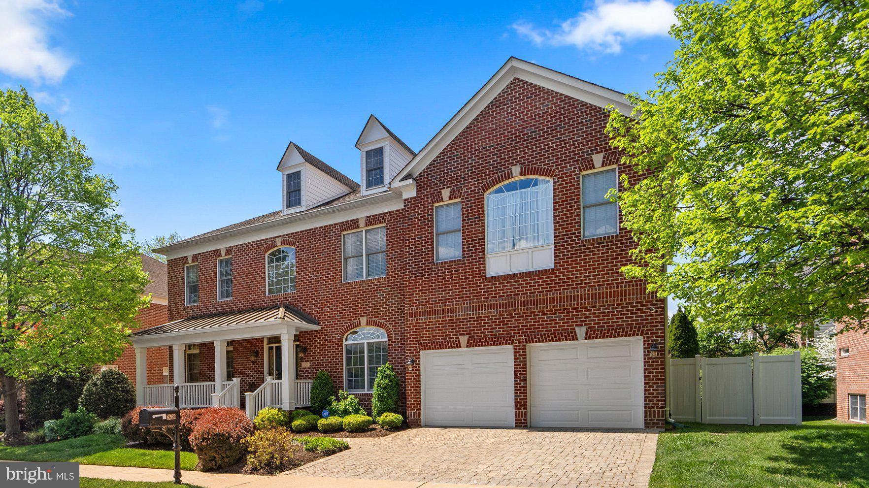 8262 TRAILWOOD COURT