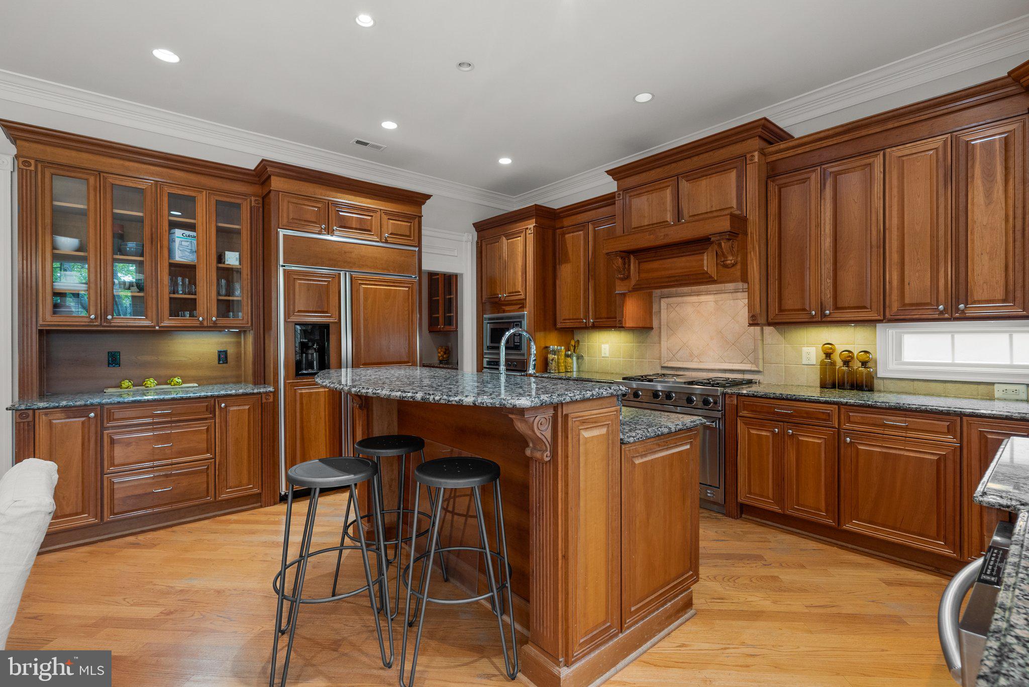 8262 TRAILWOOD COURT