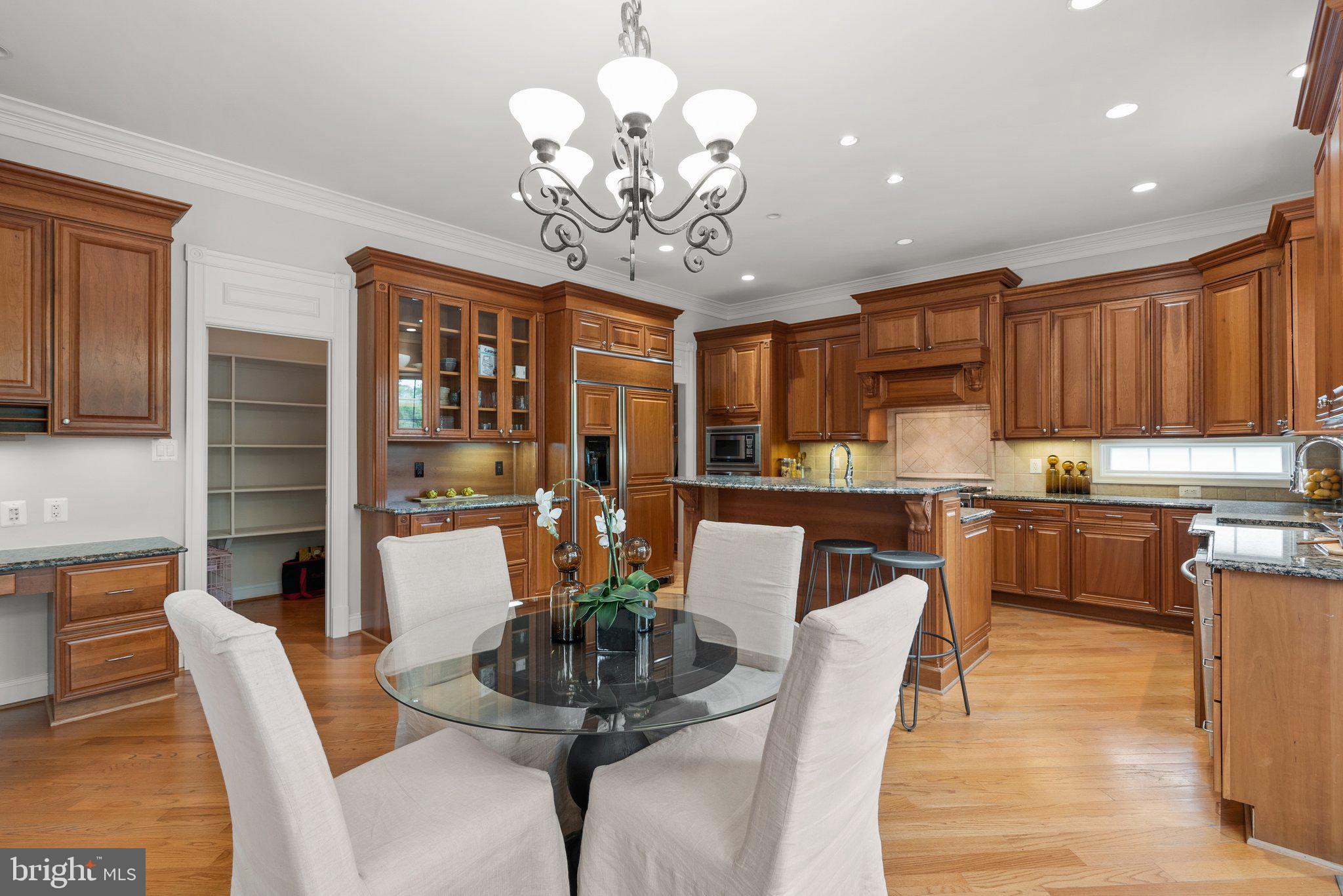 8262 TRAILWOOD COURT