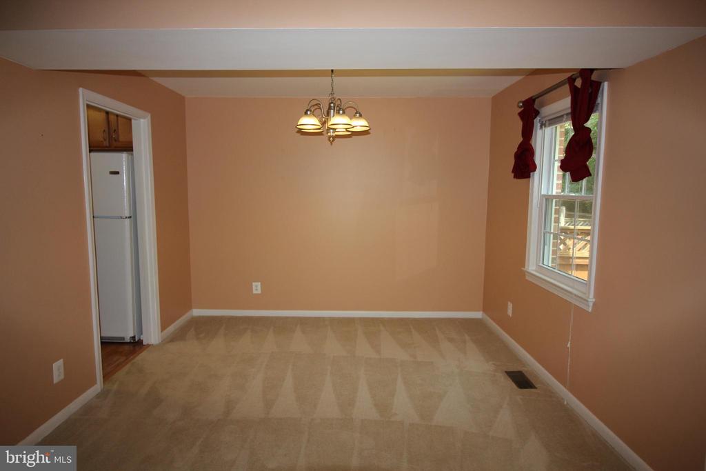 2348 WHEYSTONE COURT