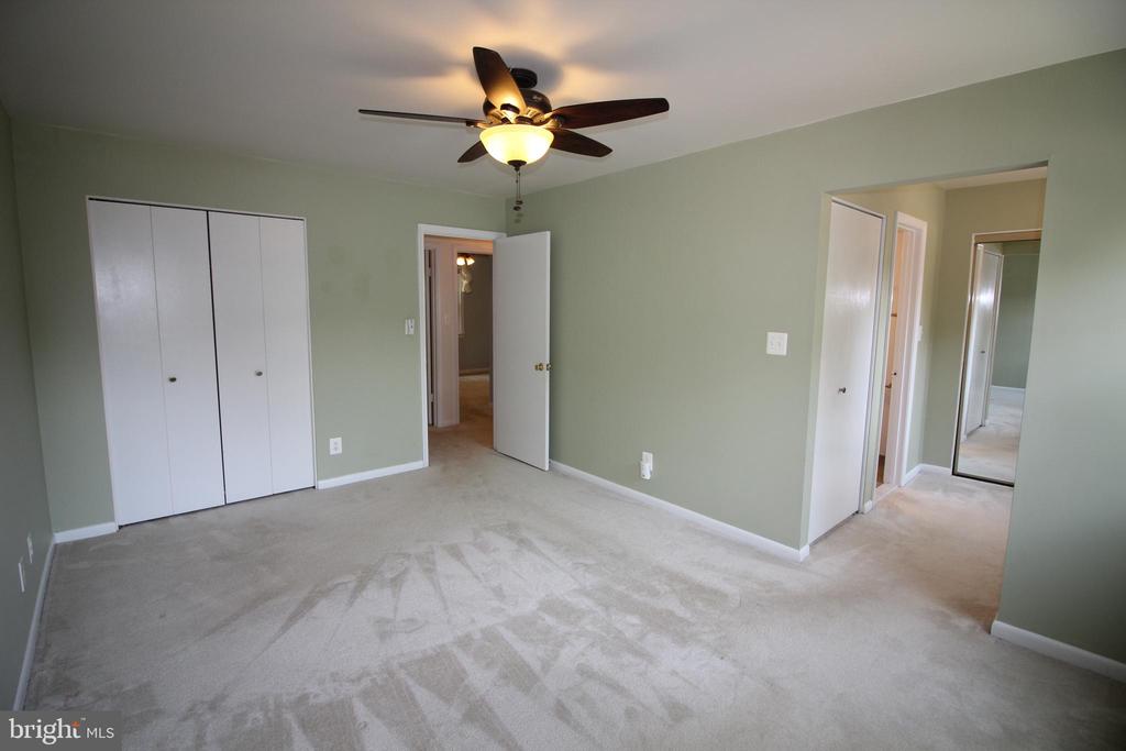 2348 WHEYSTONE COURT