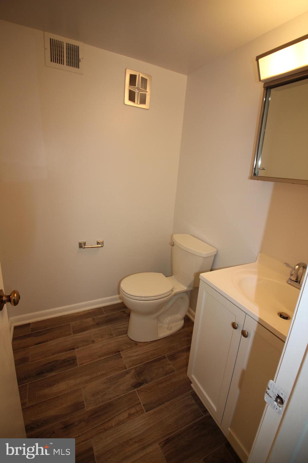 2348 WHEYSTONE COURT