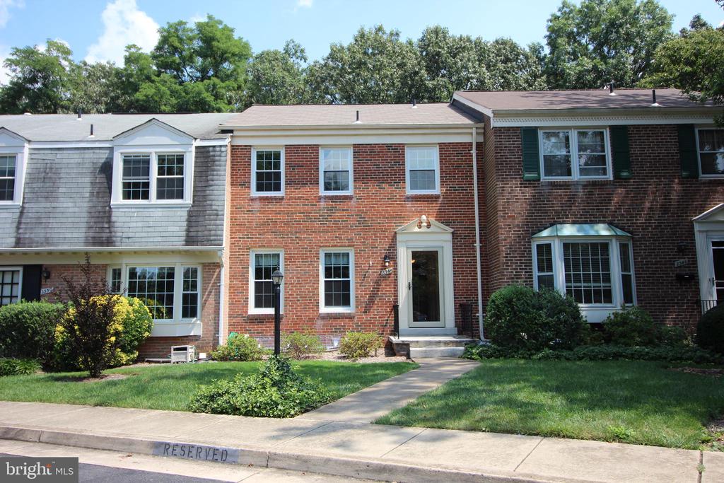 2348 WHEYSTONE COURT