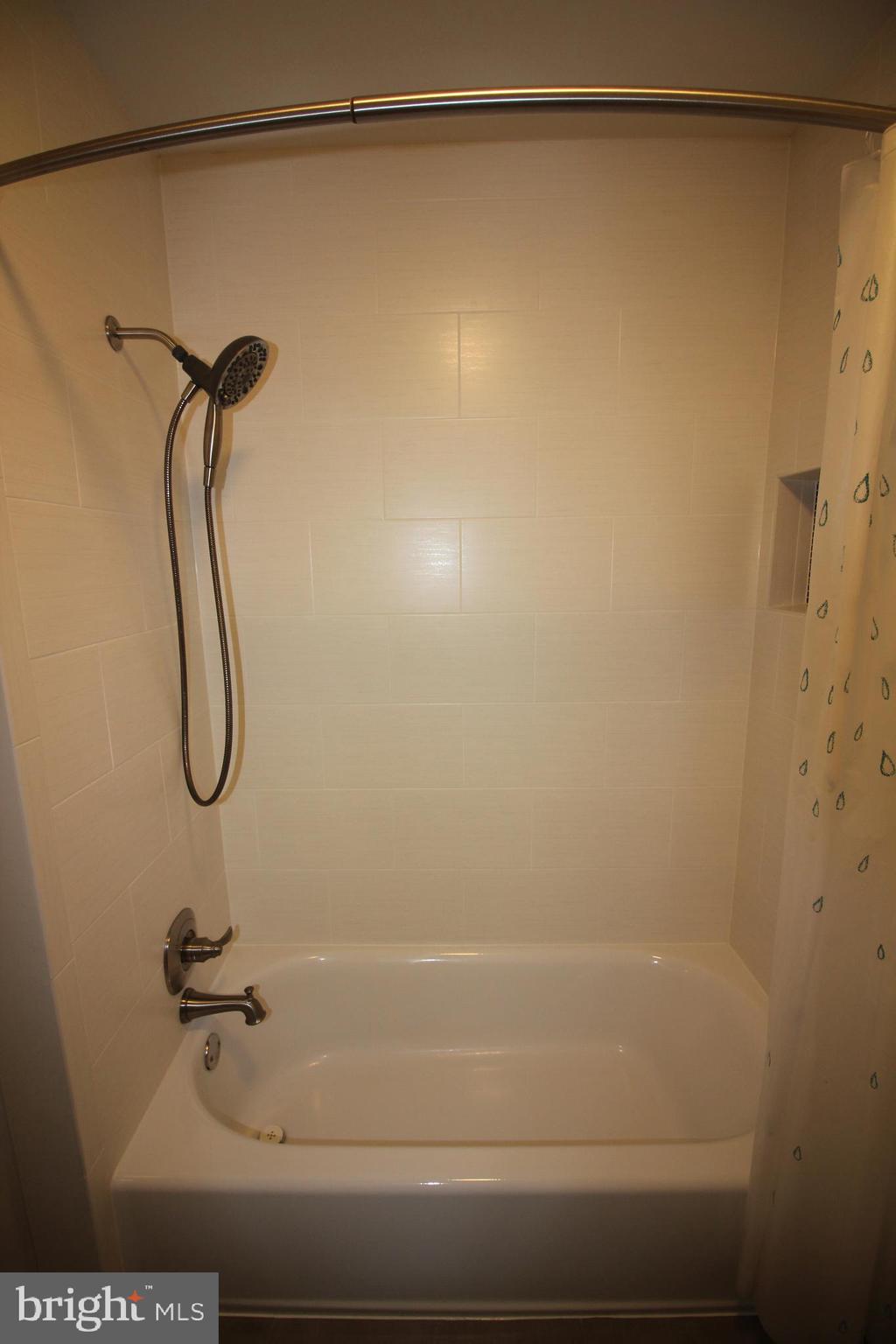 2348 WHEYSTONE COURT