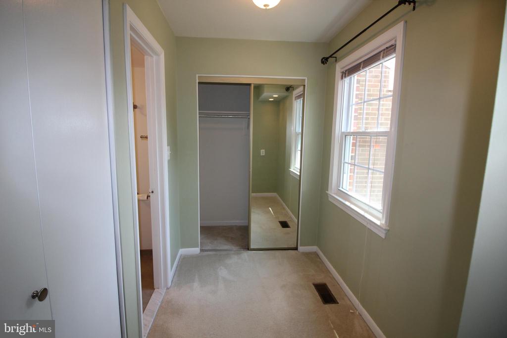 2348 WHEYSTONE COURT