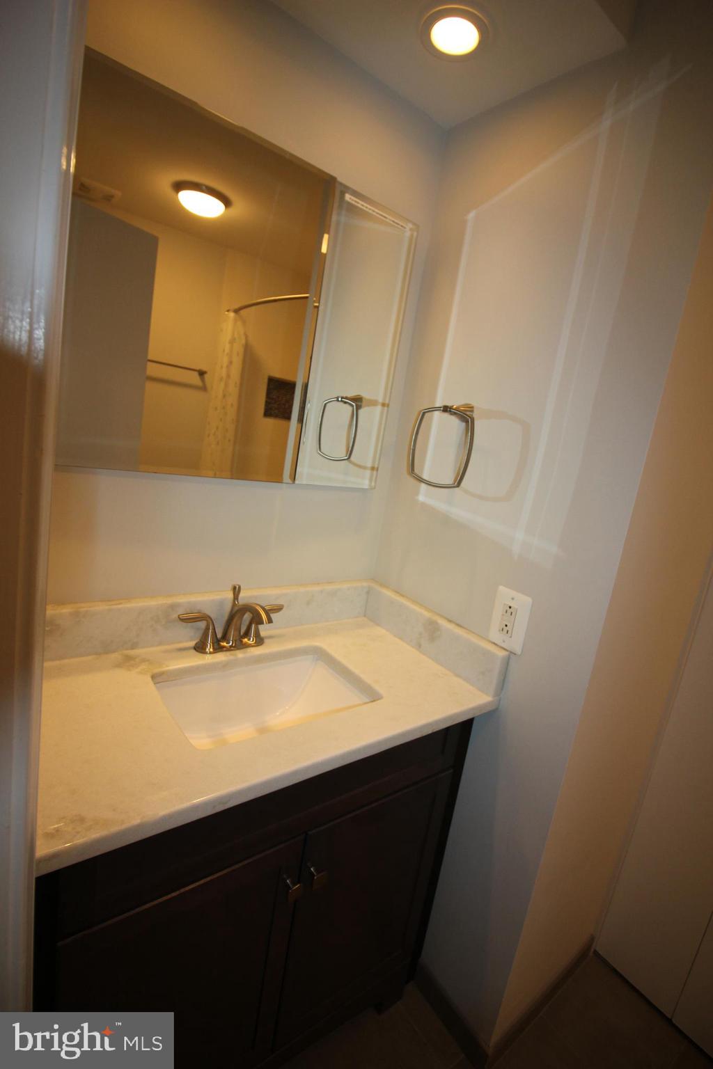 2348 WHEYSTONE COURT