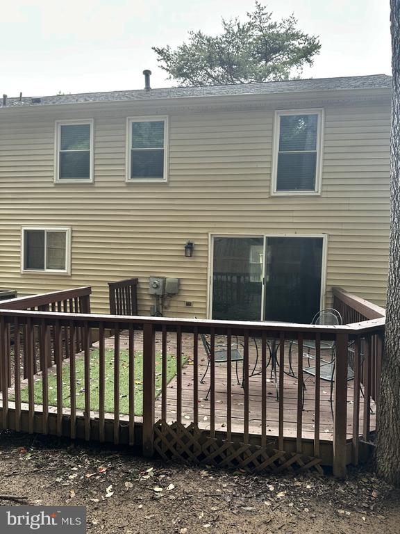 2281 DOSINIA COURT