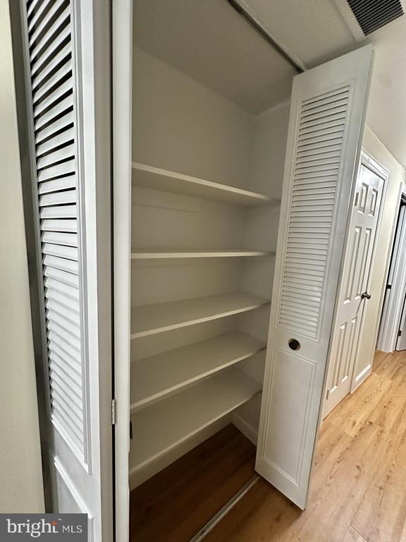 2281 DOSINIA COURT