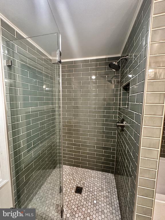 2281 DOSINIA COURT