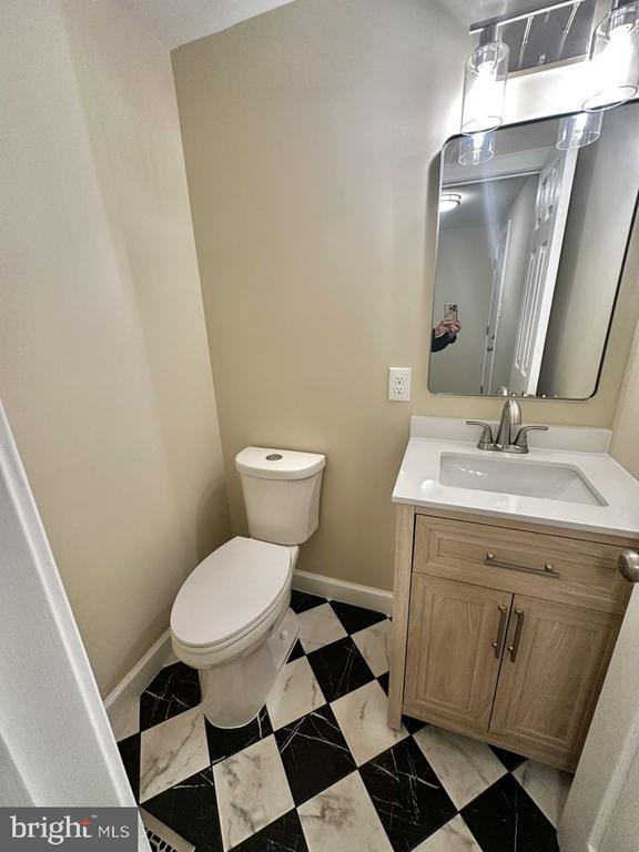 2281 DOSINIA COURT