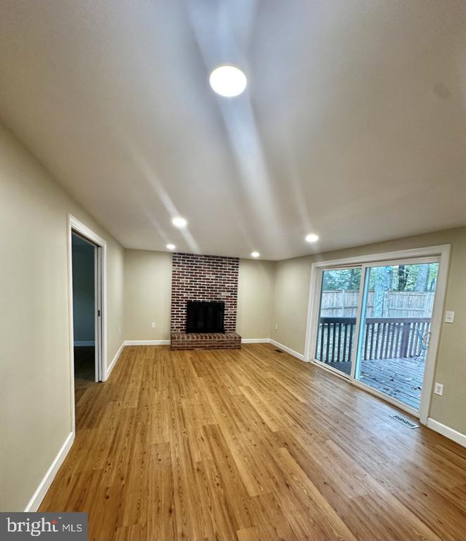 2281 DOSINIA COURT