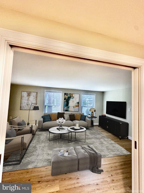 2281 DOSINIA COURT