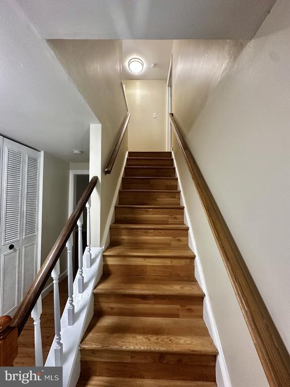 2281 DOSINIA COURT