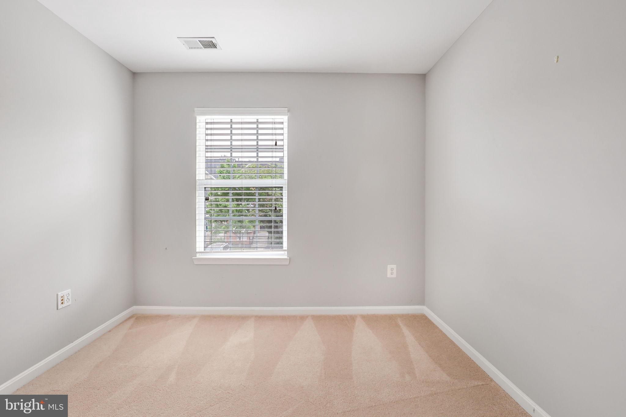 43056 CANDLEWICK SQUARE