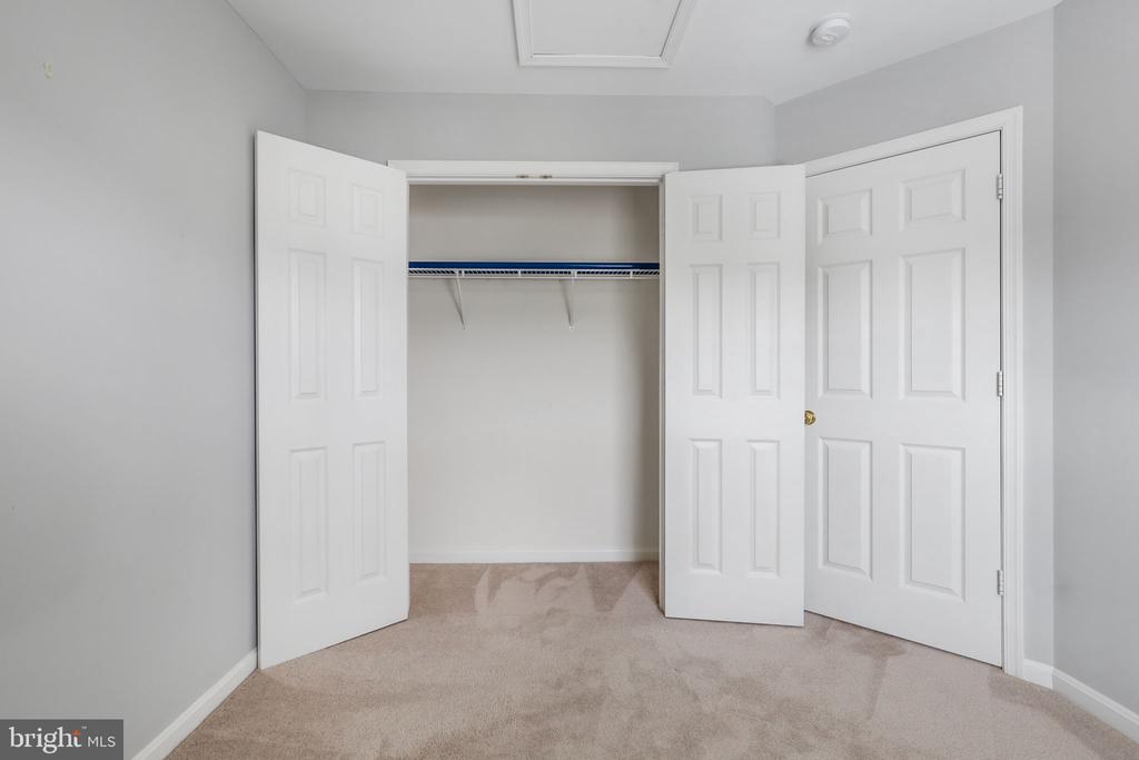43056 CANDLEWICK SQUARE