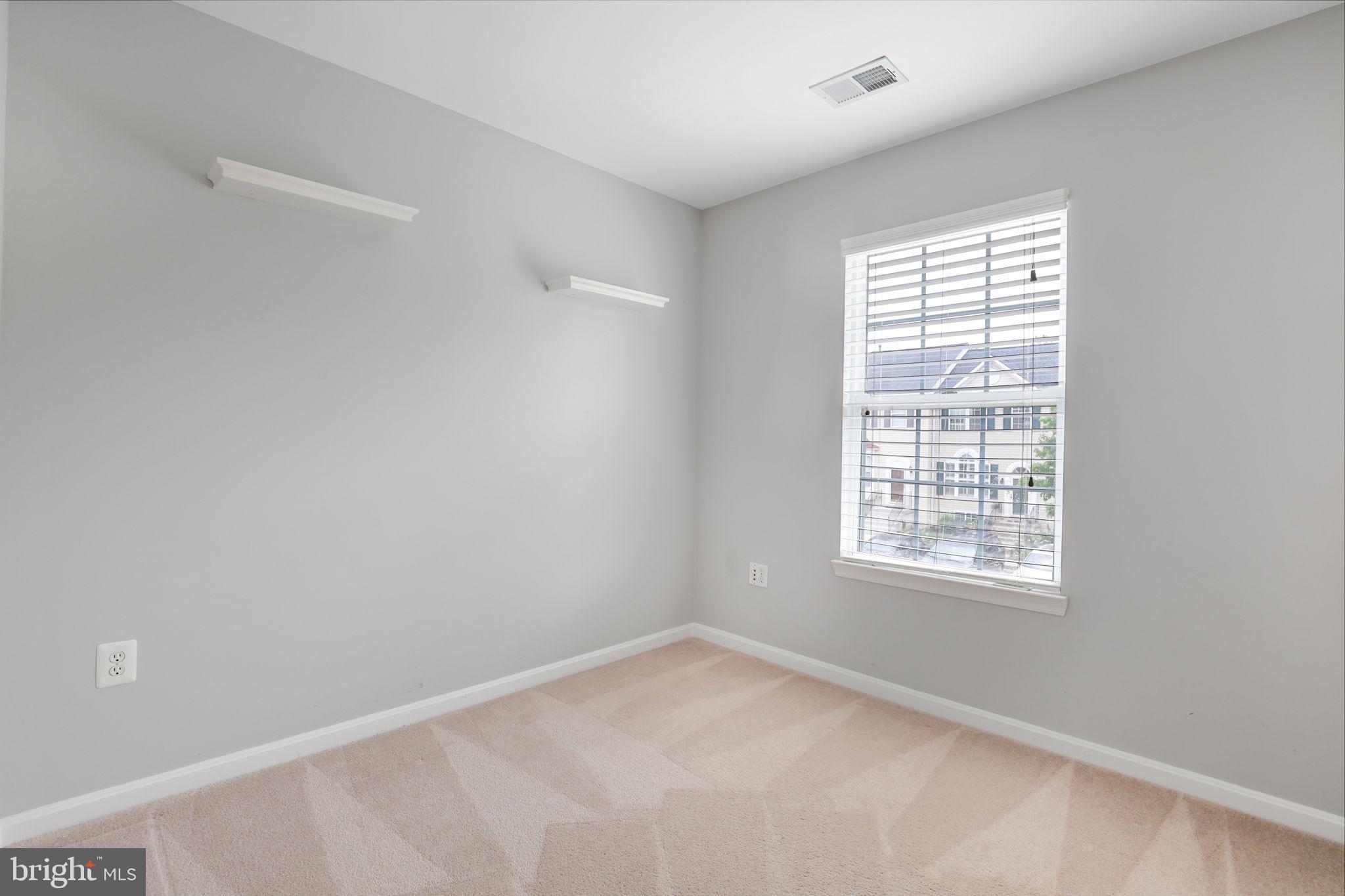 43056 CANDLEWICK SQUARE