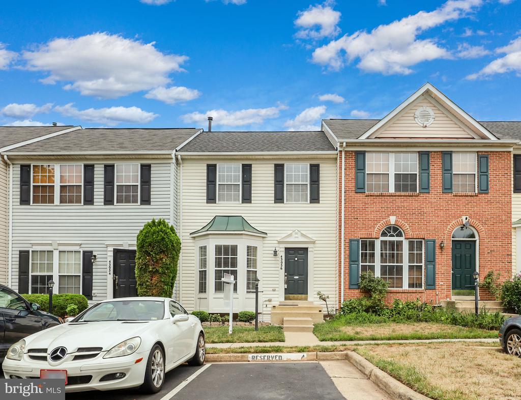 43056 CANDLEWICK SQUARE