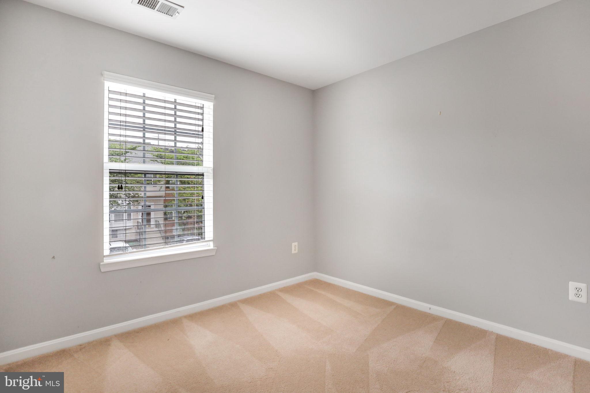 43056 CANDLEWICK SQUARE