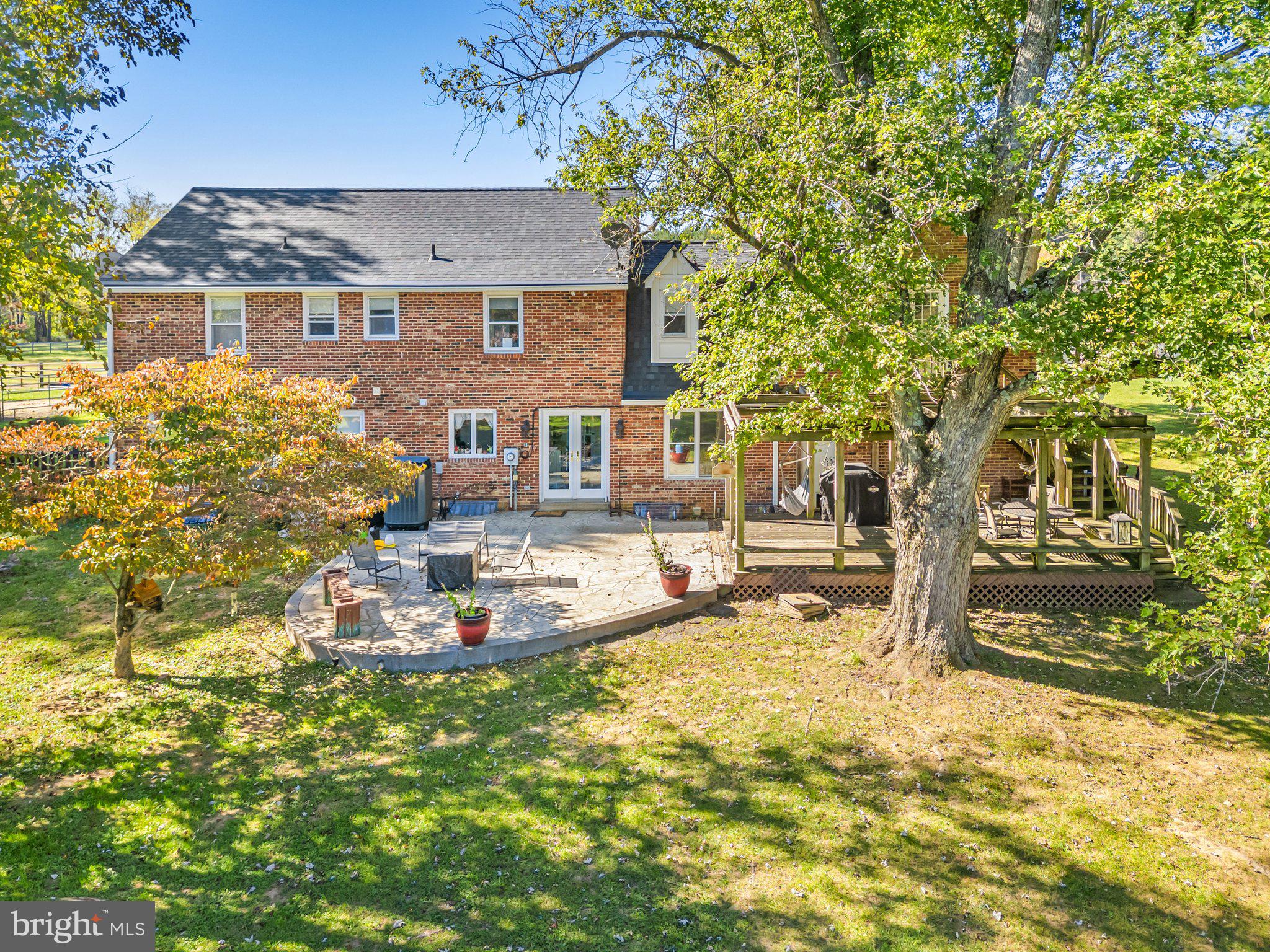 40034 FEATHERBED LANE