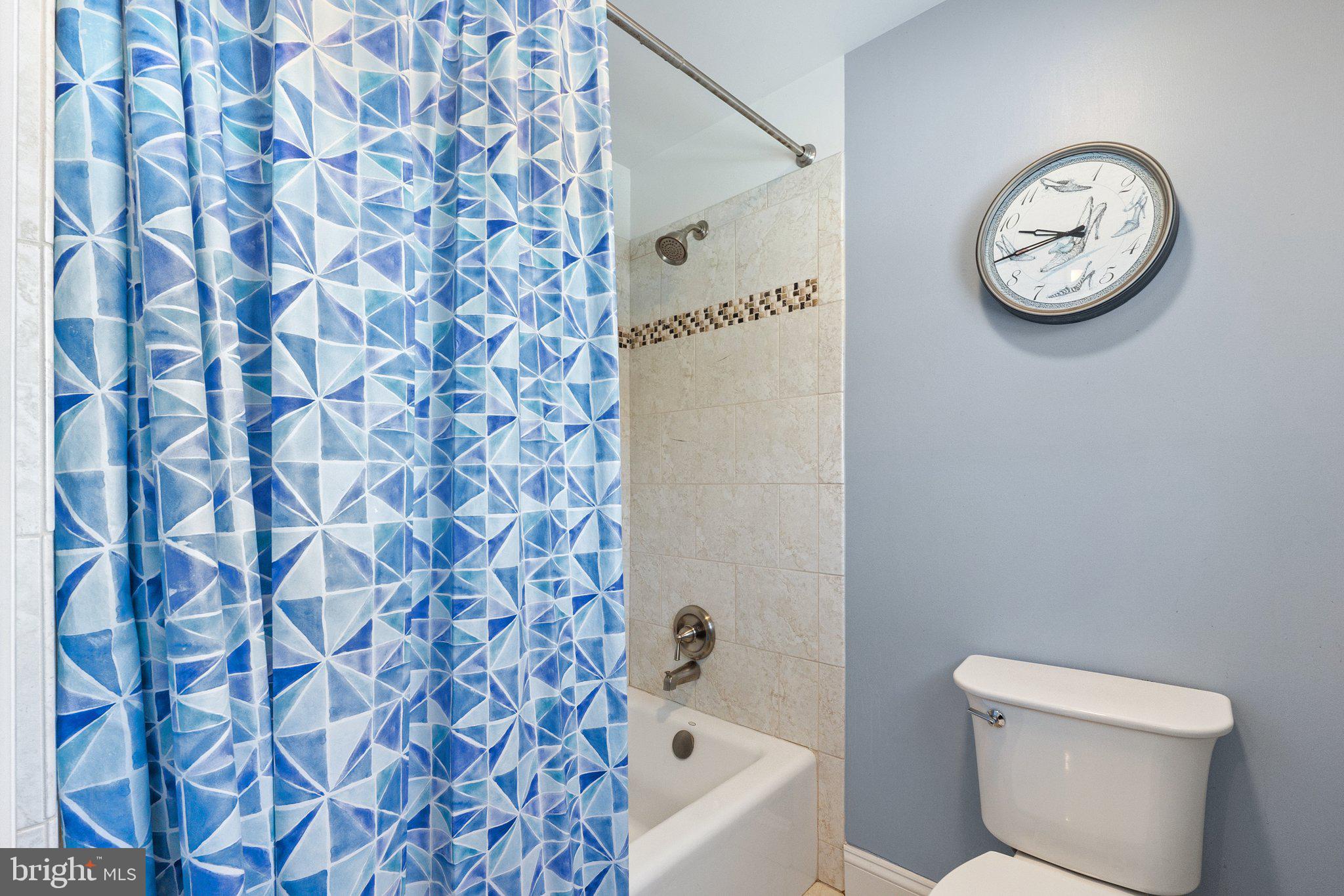 40034 FEATHERBED LANE