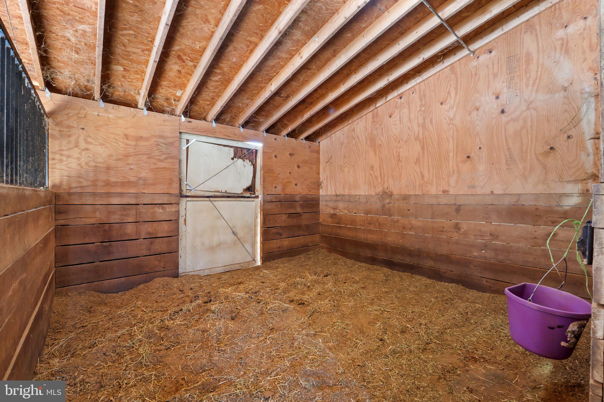 40034 FEATHERBED LANE