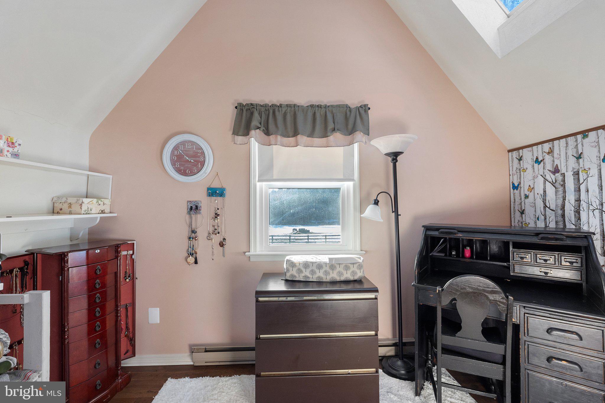 40034 FEATHERBED LANE