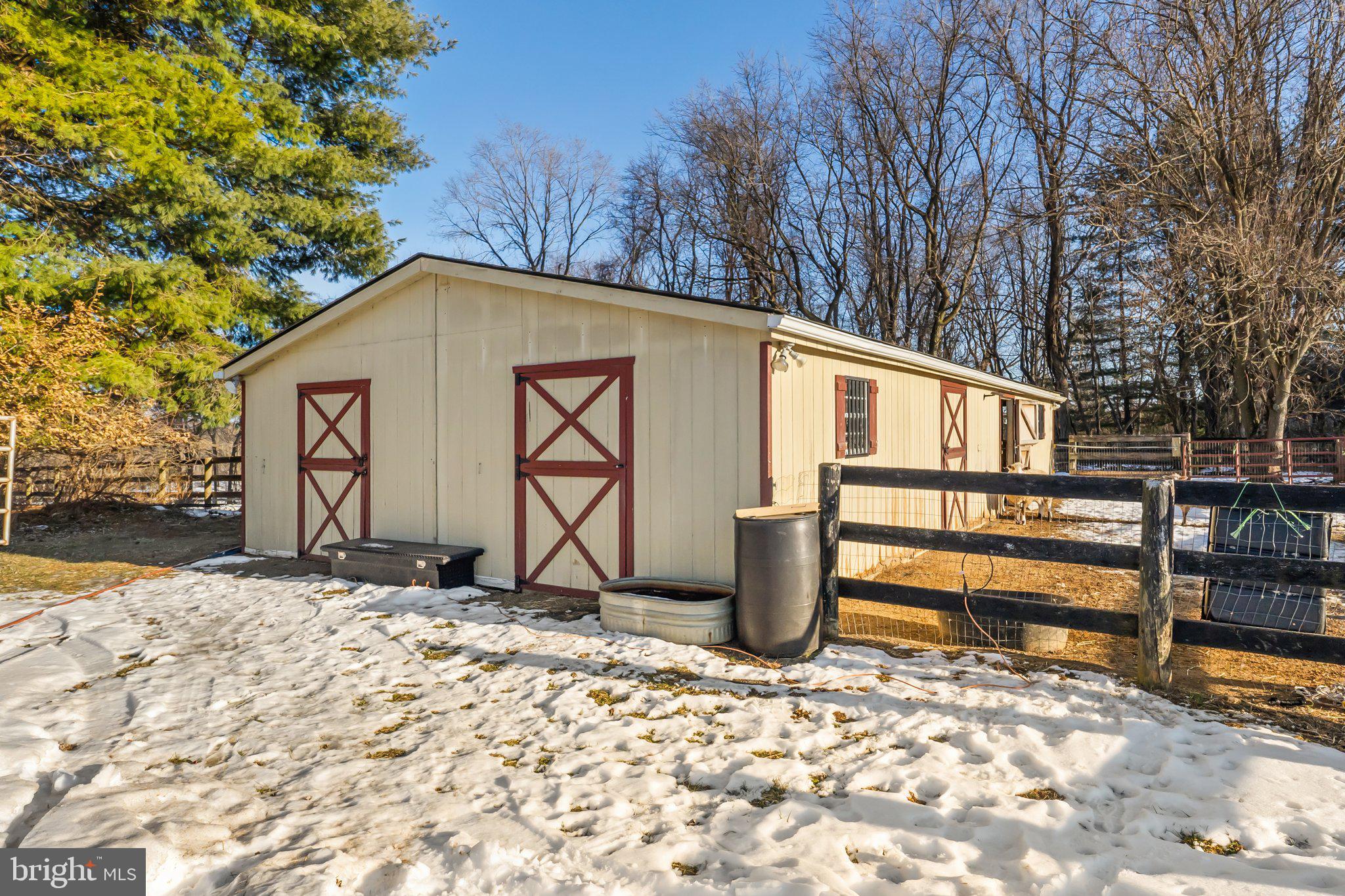 40034 FEATHERBED LANE