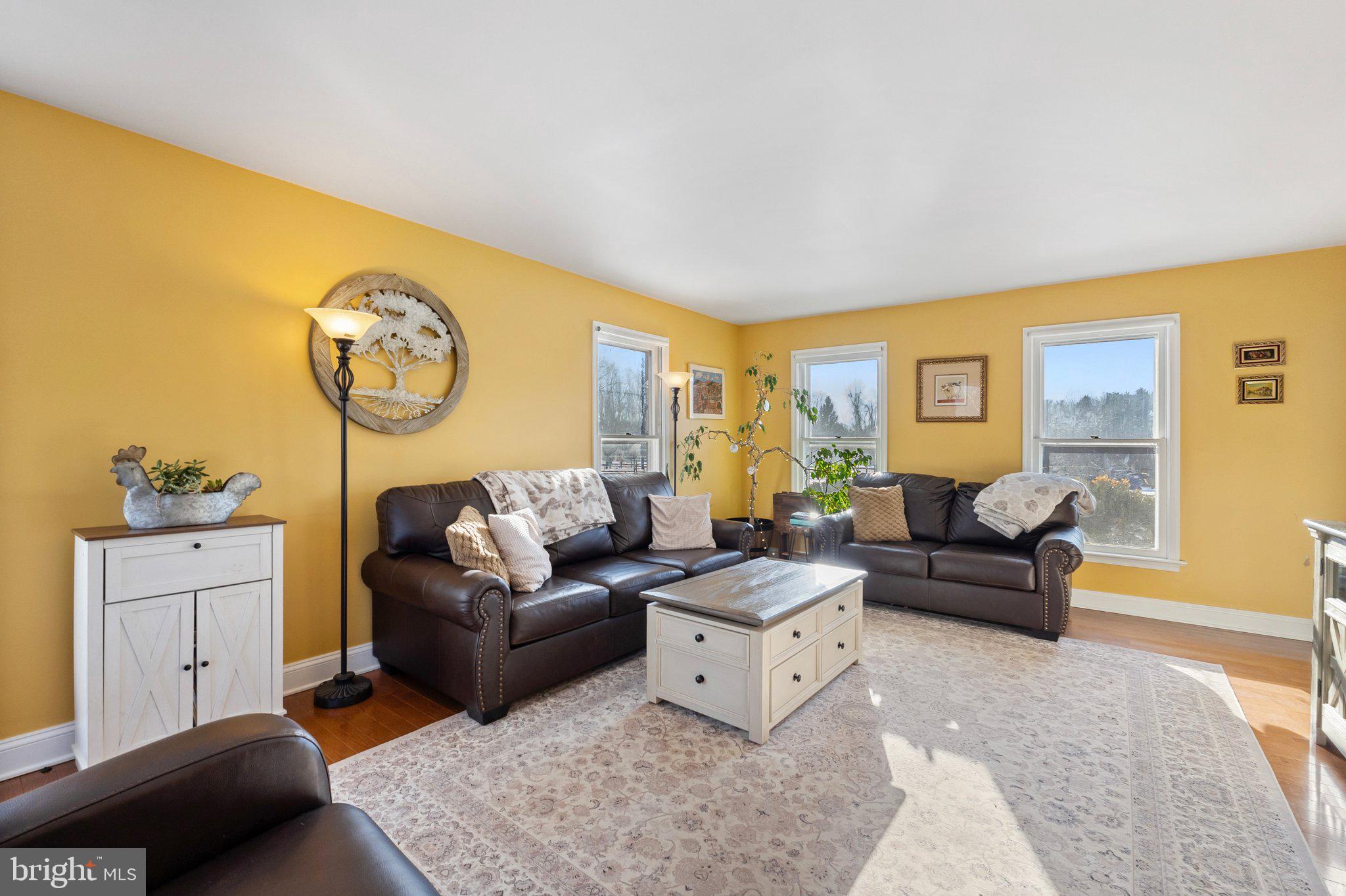 40034 FEATHERBED LANE