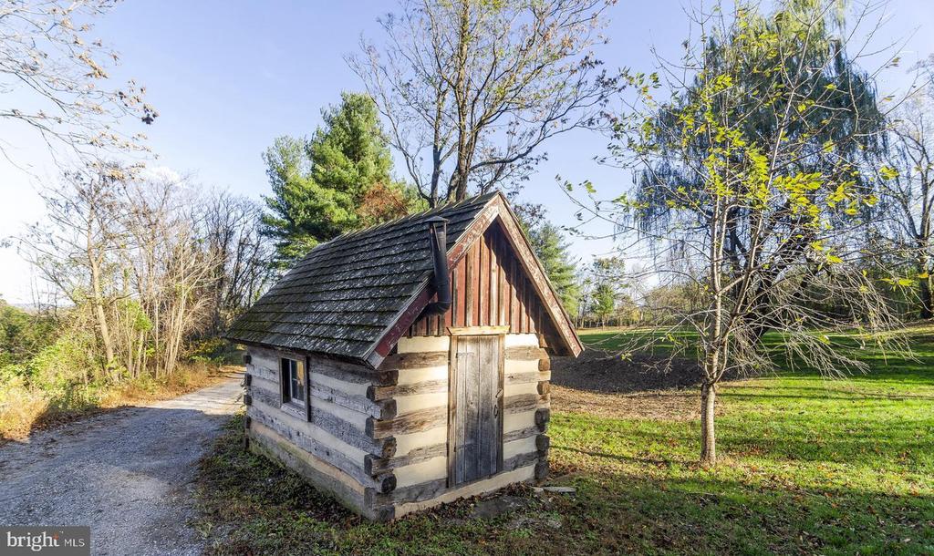 12519 MOUNTAIN ROAD